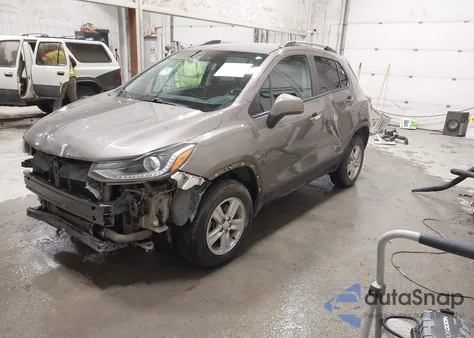 2021 Chevrolet Trax Awd Lt from USA, damaged, VIN KL7CJPSB0MB322792